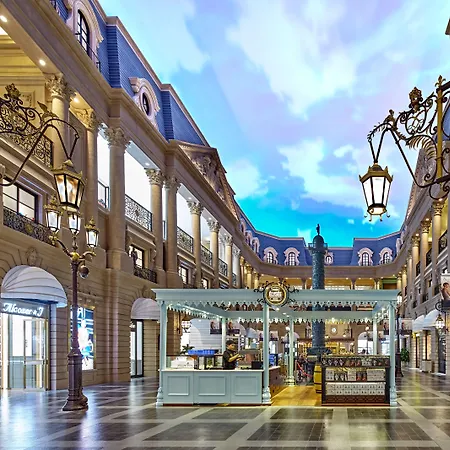 The Parisian Macao