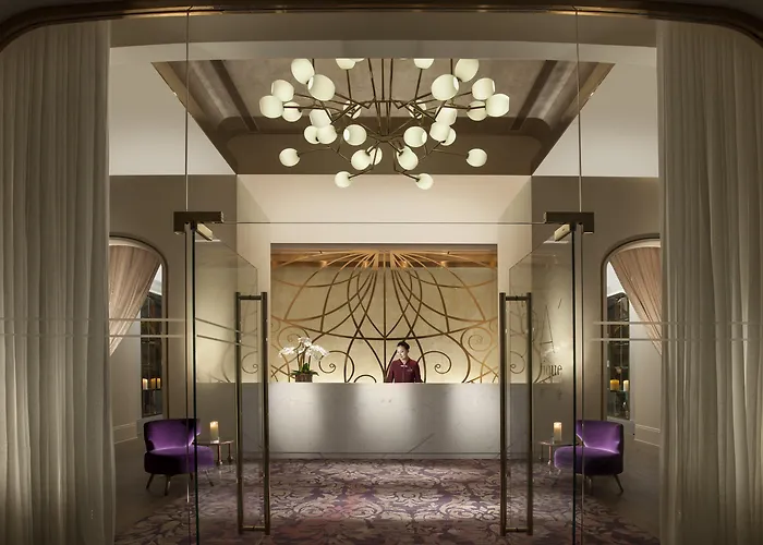 Hotel Parisian