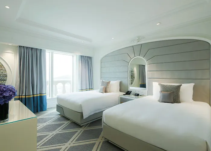 Parisian Hotel 5*
